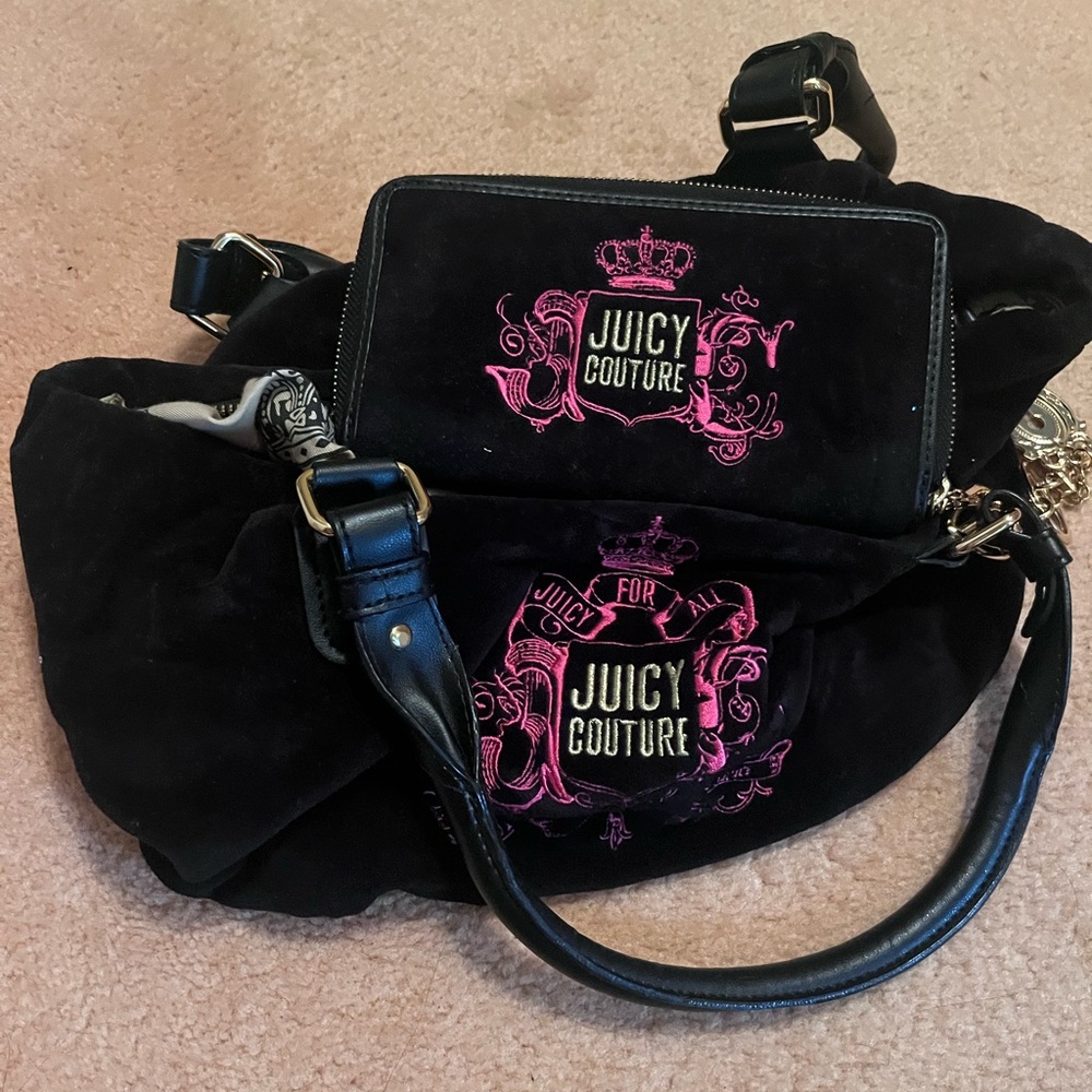 Juicy Couture Black and Pink Shoulder Bag